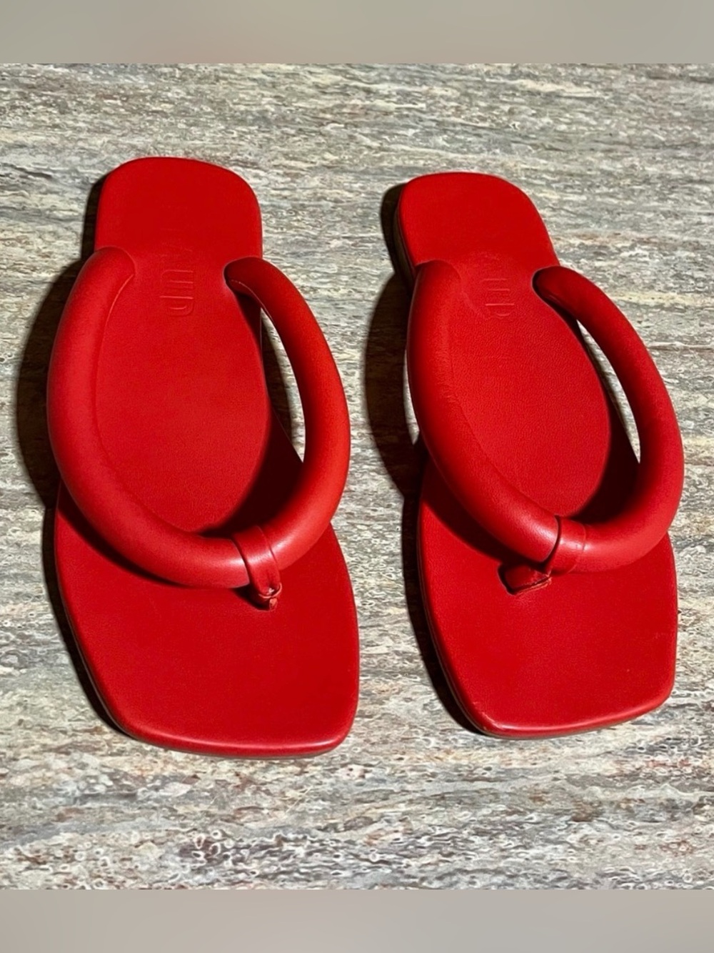 STAUD Rio Puffy Thong Red Women’s Sandals